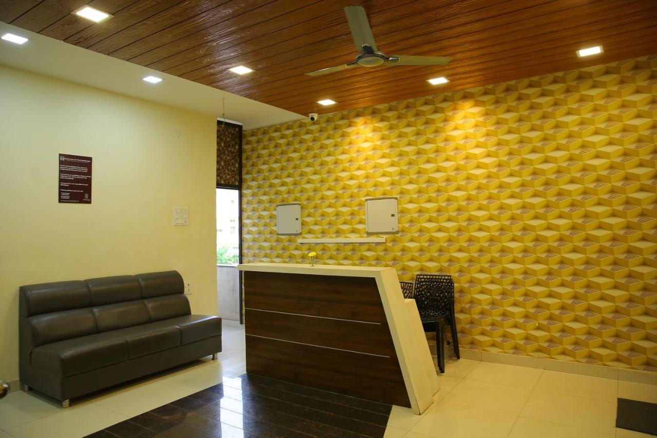 Nirmal  Hotel Maruthi Inn מראה חיצוני תמונה