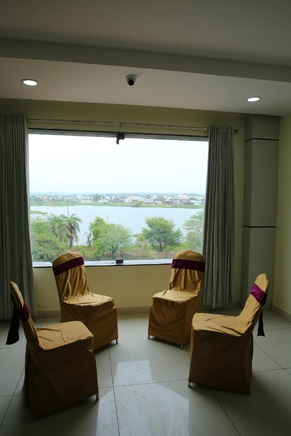Nirmal  Hotel Maruthi Inn מראה חיצוני תמונה