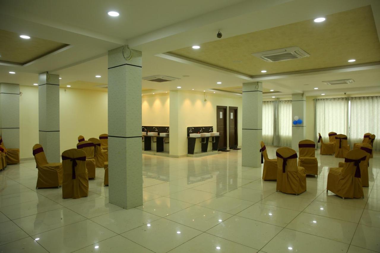 Nirmal  Hotel Maruthi Inn מראה חיצוני תמונה